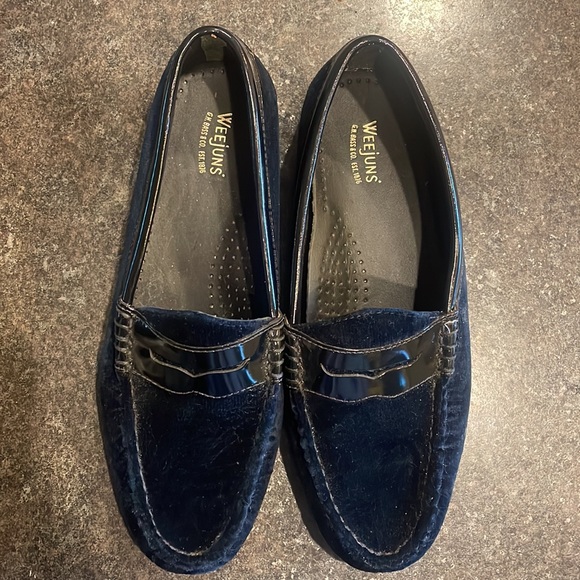 NEVER WORN GH Bass Whitney Navy Blue Suede Weejuns Loafers - Picture 2 of 3